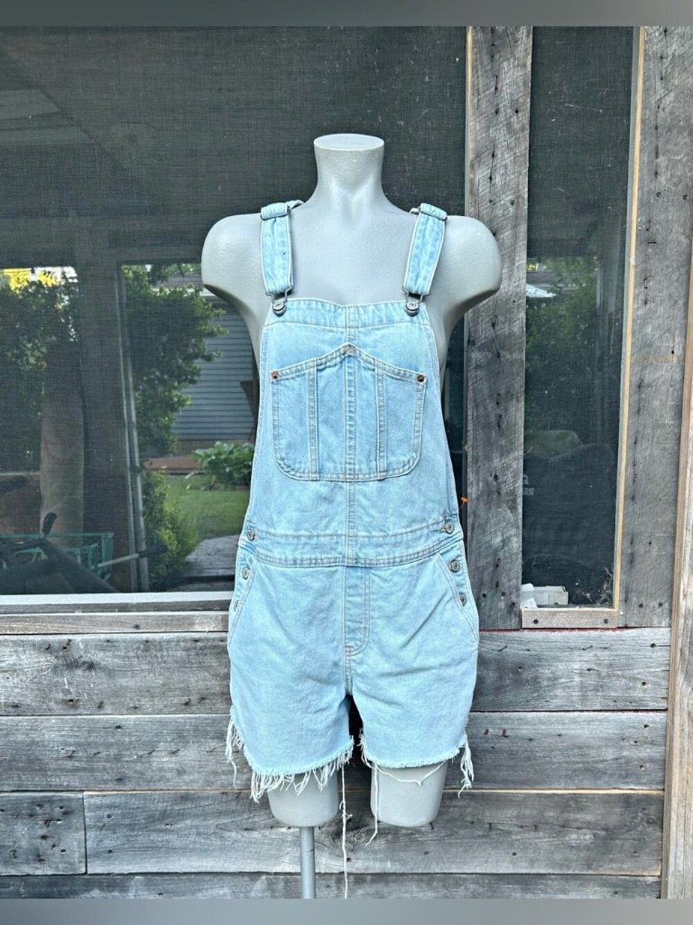 Old Navy 90s Y2K Light Wash Frayed Country Fest Bib Overall Shorts Shortalls~S~